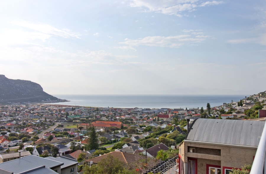 5 Bedroom Property for Sale in Fish Hoek Western Cape